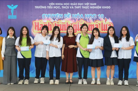 “Hành trình giải mã lửa” – Chuyên đề Hóa học 10 đầy trải nghiệm